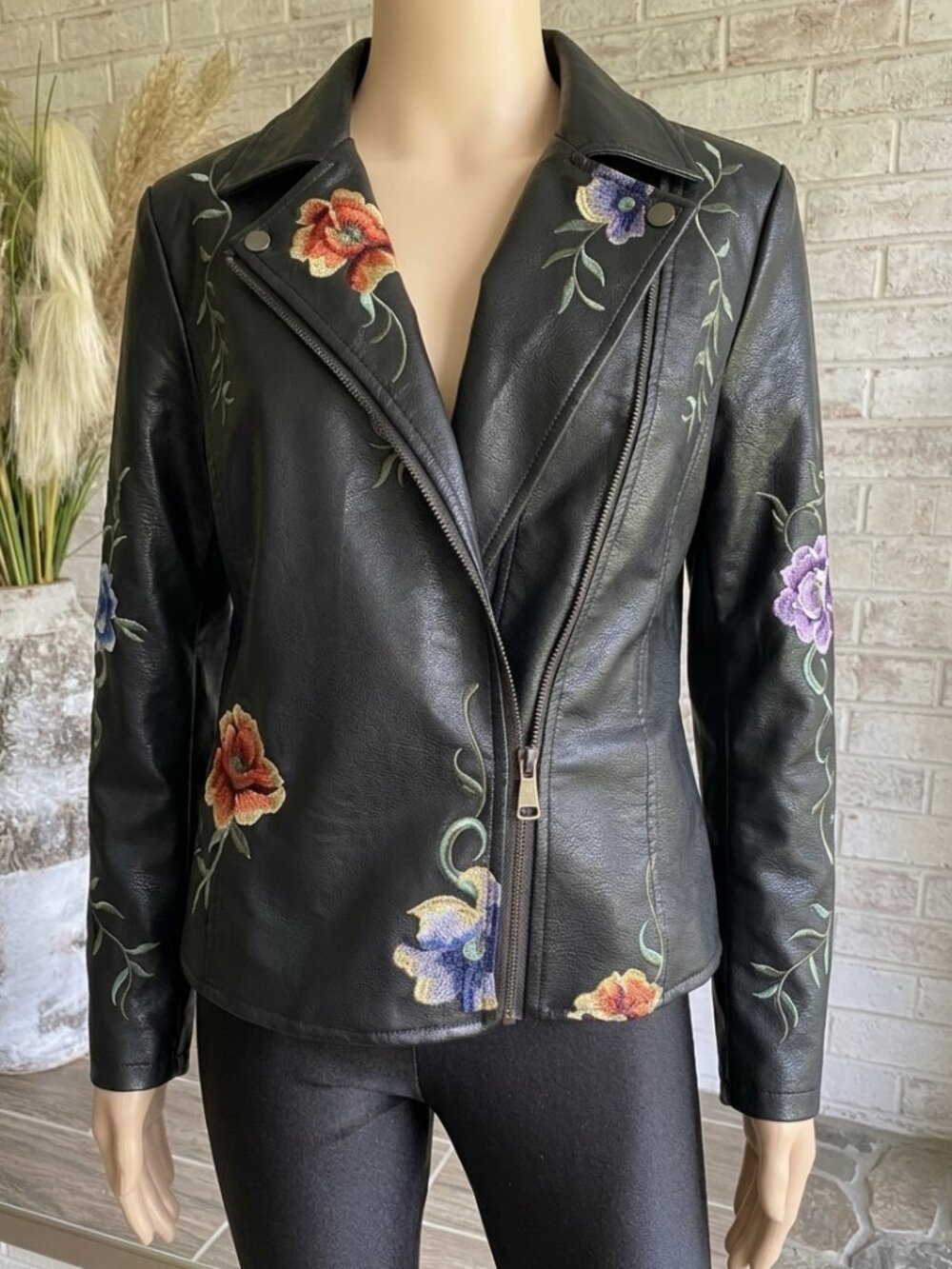 Ness Floral Embroidered Studded Moto Jacket Black Vegan Leather Sz XL ECU